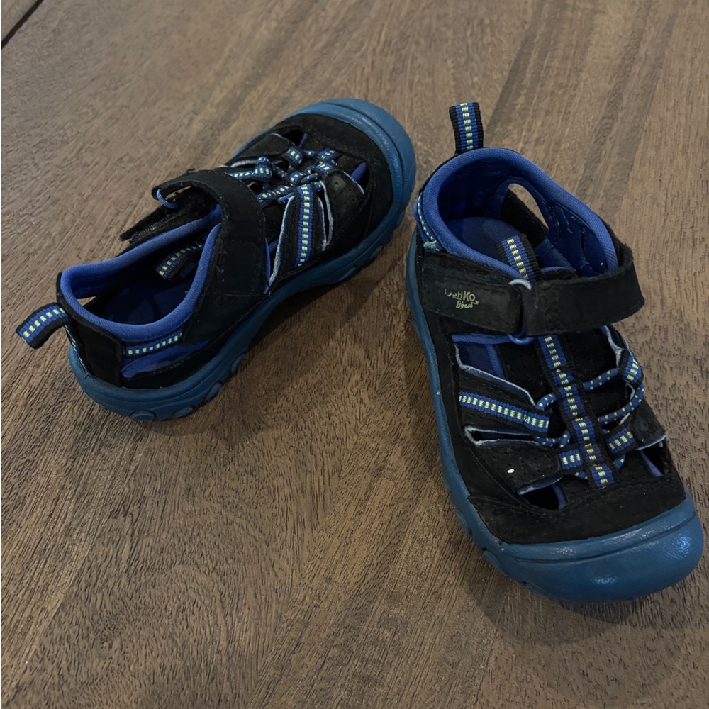Kids Black and Blue Sandals/Water Shoes